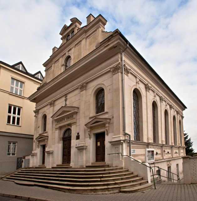 Církev československá husitská